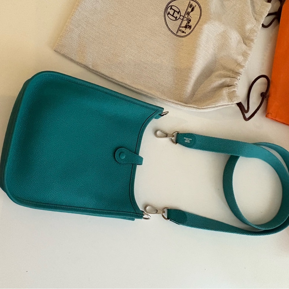 Hermès Evelyne TPM Crossbody – Turquoise 2019 - Picture 4 of 9